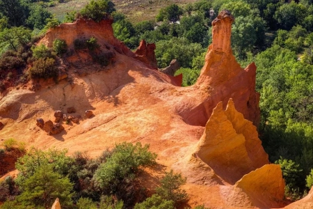 Rustrel, voyage à travers les couleurs